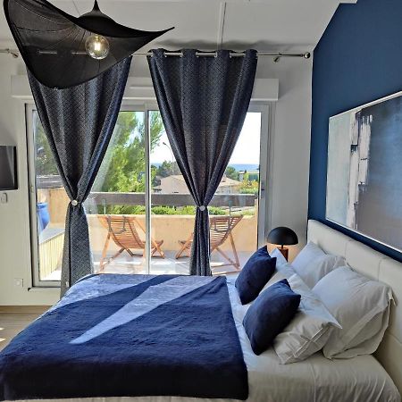 Suites Jm - Les Pins Marines - Jacuzzi & Vue Mer Bandol Bagian luar foto
