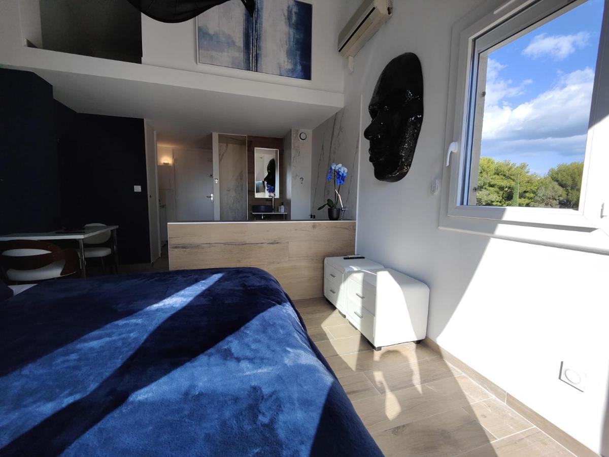 Suites Jm - Les Pins Marines - Jacuzzi & Vue Mer Bandol Bagian luar foto