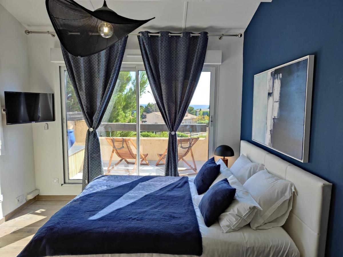 Suites Jm - Les Pins Marines - Jacuzzi & Vue Mer Bandol Bagian luar foto